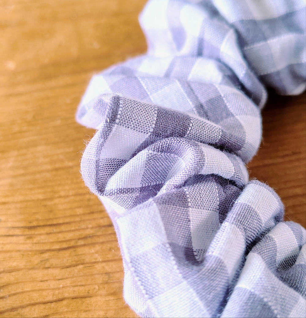 Grey and White Scrunchy